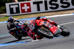 WSBK : Bulega prolonge le suspens - Cr&eacute;dit photo : Dorna