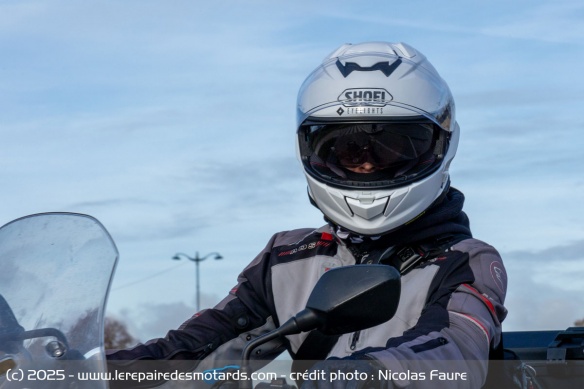On teste le Shoei GT-Air 3 Smart On teste le Shoei GT-Air 3 Smart