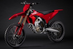 Ducati débute la production de la Desmo450 MX