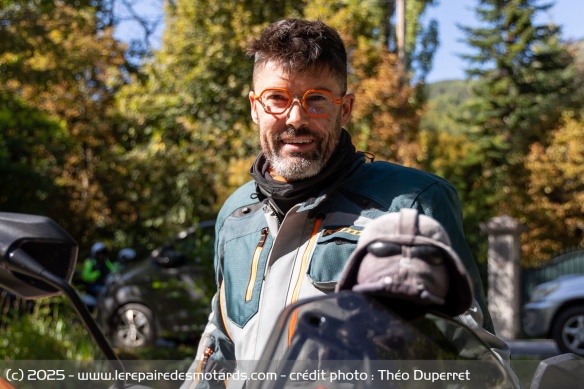 ''Avoir des motards du monde r&eacute;el qui font des erreurs, c'est mieux. &Ccedil;a aide les &eacute;quipes &agrave; comprendre comment les motos sont r&eacute;ellement utilis&eacute;es''