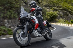 La Yamaha T&eacute;n&eacute;r&eacute; 700 World Raid disponible en version A2