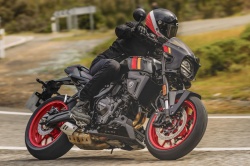 Café racer Suzuki GSX-8TT