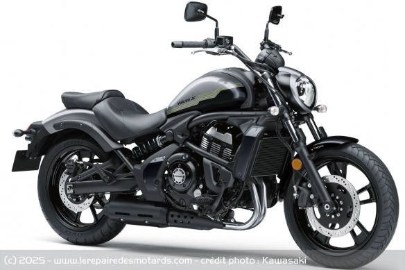 Kawasaki Vulcan S Gris Metallic Graphite / Noir Metallic Flat Spark Kawasaki Vulcan S Gris Metallic Graphite / Noir Metallic Flat Spark