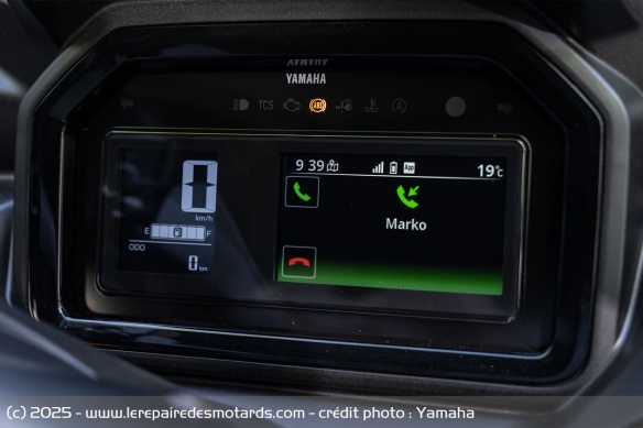 Le compteur TFT des versions Tech MAX / +