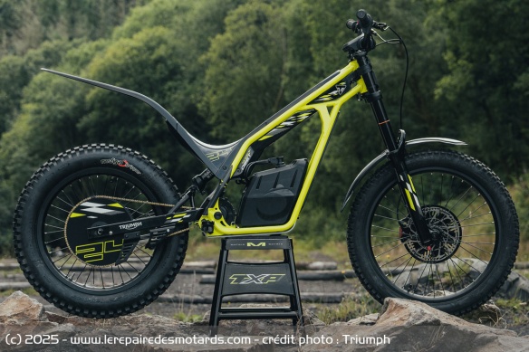 Triumph TXP-24 en configuration trial