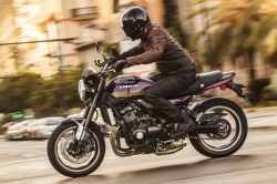 N&eacute;o-r&eacute;tro Kawasaki Z900RS 2026