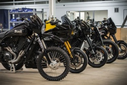 Buell teste des variantes de son Super Cruiser
