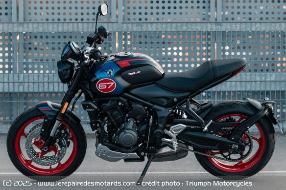 La Triumph Trident Triple Tribute est vendue 8.845 euros La Triumph Trident Triple Tribute est vendue 8.845 euros