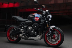 Roadster Triumph Trident Triple Tribute