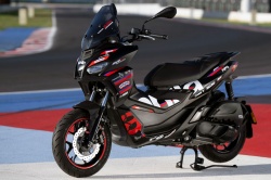 Scooter Aprilia SR GT Replica 2025