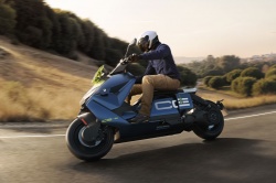 Scooter électrique BMW Motorrad CE 04 2026