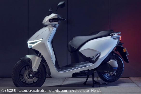 Scooter électrique Honda Cuv e: Scooter électrique Honda Cuv e: