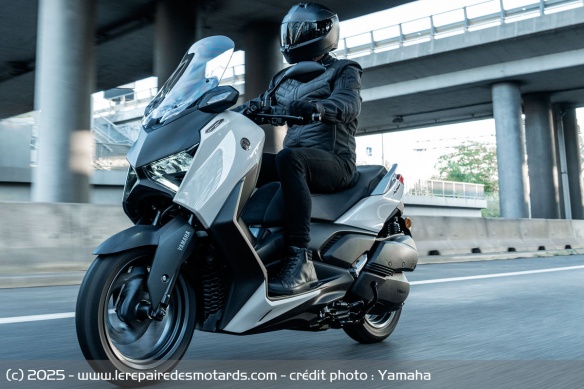 Scooter Yamaha XMAX 300 Tech MAX+ Scooter Yamaha XMAX 300 Tech MAX+