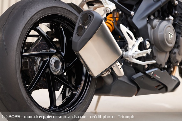 Le silencieux de la Triumph Speed Triple 1200 RS Le silencieux de la Triumph Speed Triple 1200 RS