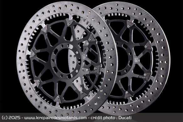 Les disques de frein Brembo T-Drive de 338,5 mm Les disques de frein Brembo T-Drive de 338,5 mm