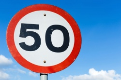 Une limitation à 50 km/h sur les autoroutes franciliennes ? Photo d'illustration, crédit : leungchopan/Envato