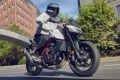 March� moto   calme temp�te