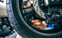 Plus de 2 millions de contr&ocirc;les techniques motos effectu&eacute;s - Photo d'illustration, cr&eacute;dit : DavidPereiras / Envato