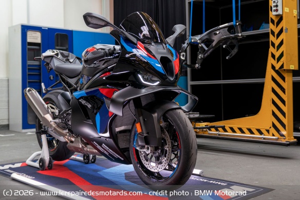 La BMW M1000RR 2027 et le cadre M Motorsport