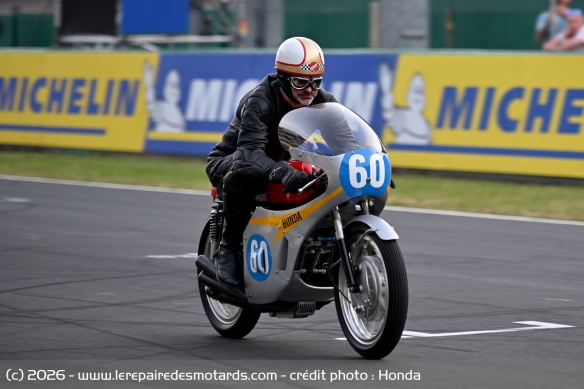 L'icônique Honda RC174