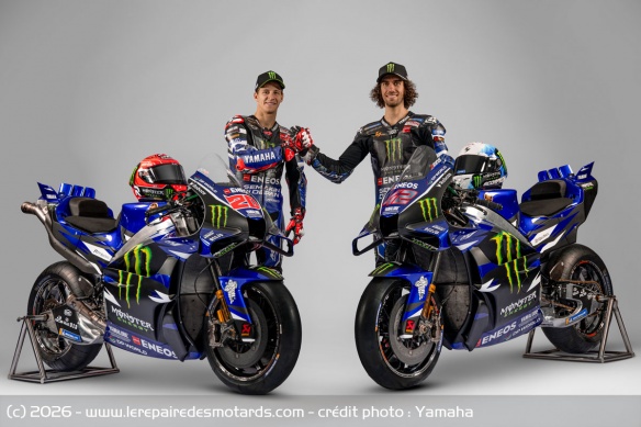 Quaratararo et Rins avec leurs nouvelles M1 V4 Quaratararo et Rins avec leurs nouvelles M1 V4