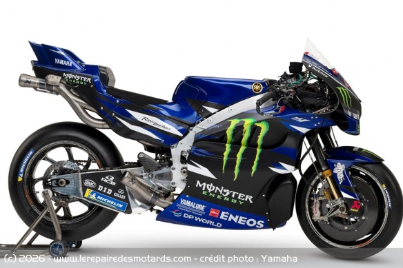 Le prototype Yamaha M1 V4 Le prototype Yamaha M1 V4