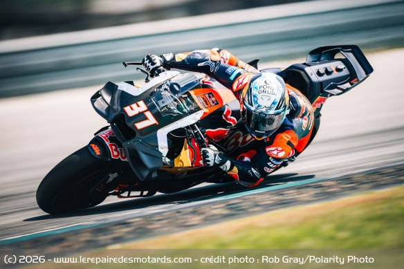 Pedro Acosta au guidon de la KTM RC16 Pedro Acosta au guidon de la KTM RC16