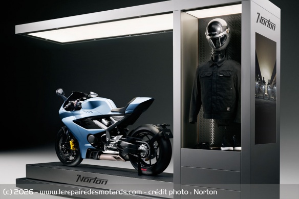 Les installations reprennent le design minimaliste de la marque