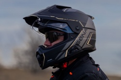 Casque int&eacute;gral connect&eacute; Sena Outlander
