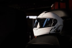 Le casque modulable connect&eacute; SENA Outrush 2