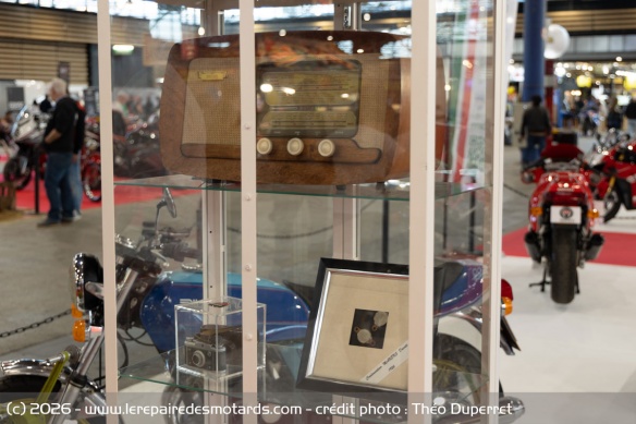 Avant la moto, Ducati fabricait notamment des radios