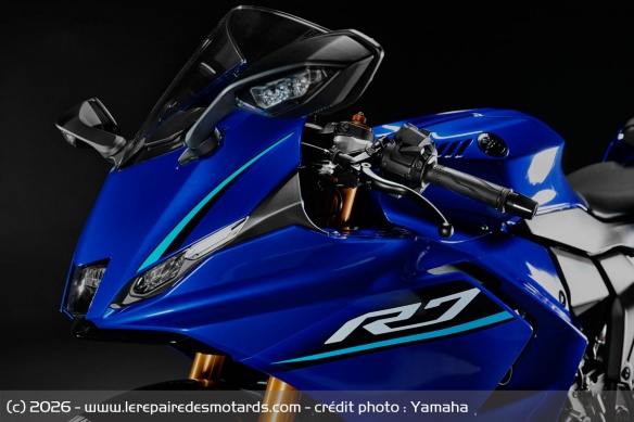 La Yamaha R7 d&eacute;barque en concessions
