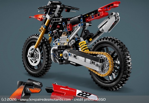 Set 42238 Ducati Desmo450 MX Factory