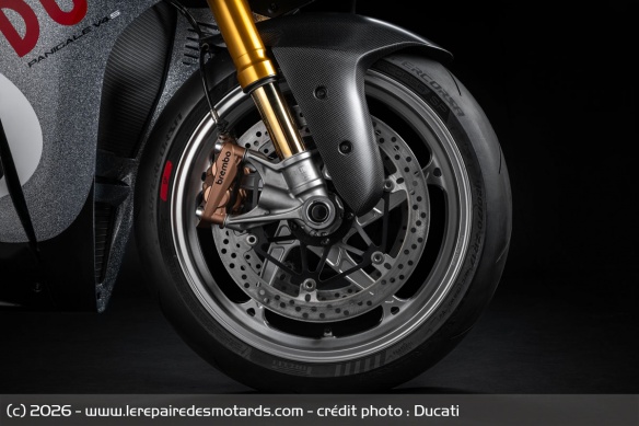 En plus de la livr&eacute;e, chaque moto pr&eacute;sente des caract&eacute;ristiques sp&eacute;cifiques