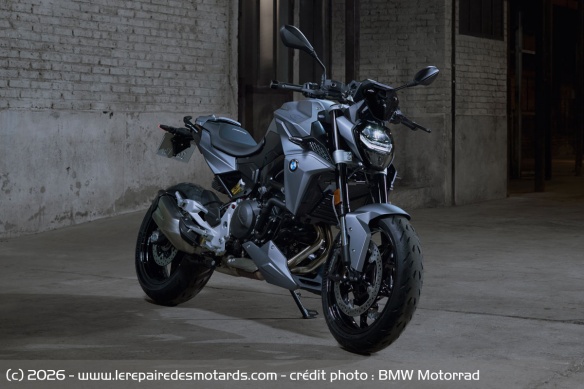 BMW F 900 R