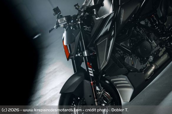 Roadster KTM 1390 Super Duke RR Track Roadster KTM 1390 Super Duke RR Track