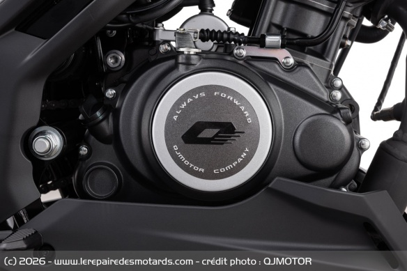 Roadster QJMOTOR SRK 125 S2