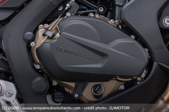 Sportive QJMOTOR SRK 800 RS