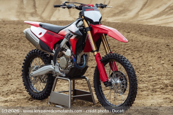 Motocross Ducati Desmo450 MX Factory 2027 Motocross Ducati Desmo450 MX Factory 2027