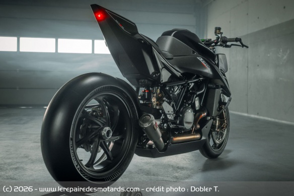 Roadster KTM 1390 Super Duke RR Track Roadster KTM 1390 Super Duke RR Track