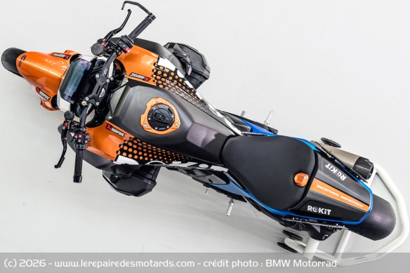 BMW R 1300 R Superhooligan BMW R 1300 R Superhooligan