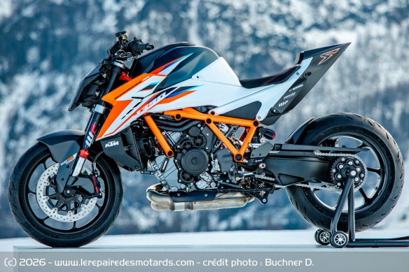 Roadster KTM 1390 Super Duke RR Roadster KTM 1390 Super Duke RR