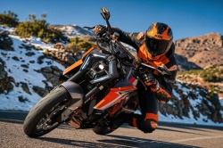 Roadster KTM 1390 Super Duke RR