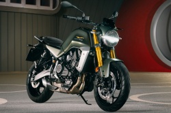 Moto Guzzi officialise son roadster A2