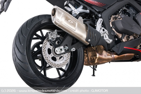 Sportive QJMOTOR SRK 800 RS