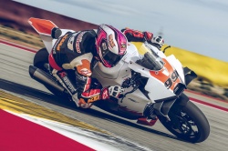 Sportive KTM 990 RC R Track - Cr&eacute;dit photo : Sebas Romero
