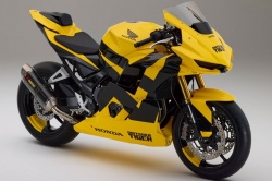 Sportive Onitsuka Tiger Honda Mid Sports Concept