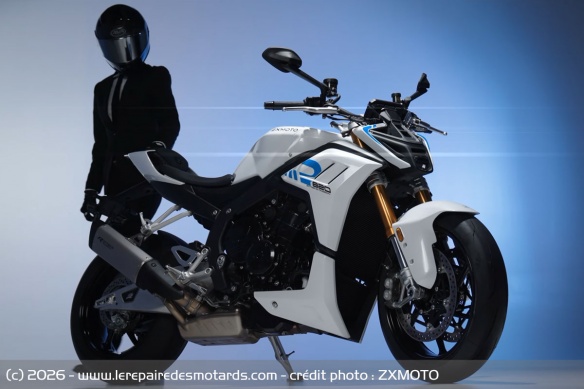 Le roadster ZXMOTO 820R