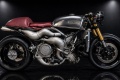 Un roadster � 8 cylindres X