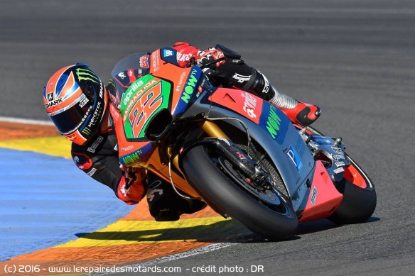 Lowes sur l'Aprilia RS-GP lors du test de valence Lowes sur l'Aprilia RS-GP lors du test de valence